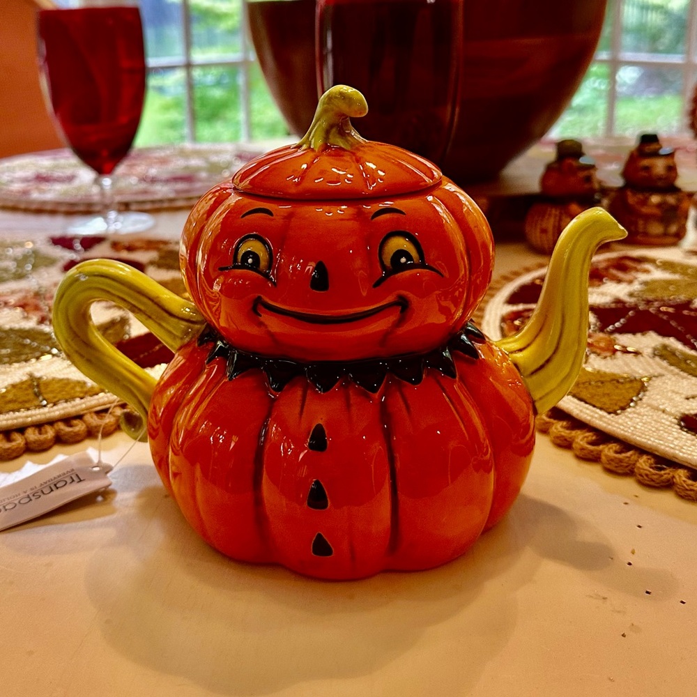 Johanna Parker Pumpkin Teapot! Very Sought After 🍁🍁🍁FREE SHIPPING 🧡🧡🧡